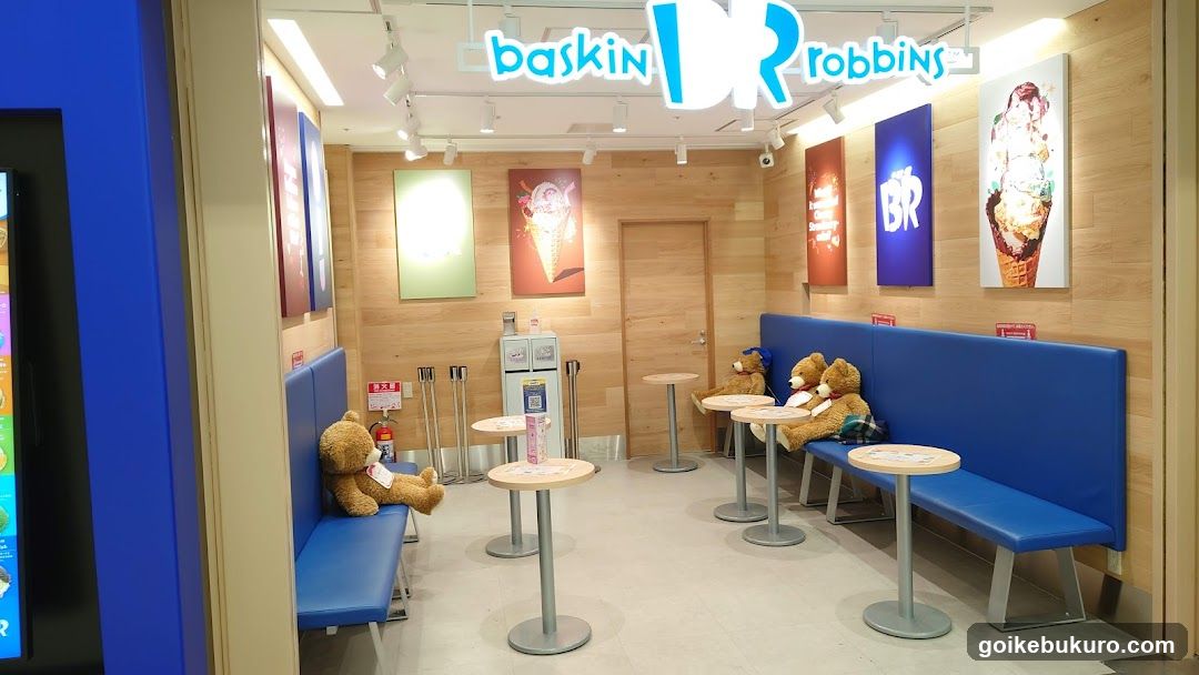 Baskin Robbins Interior Seating Area