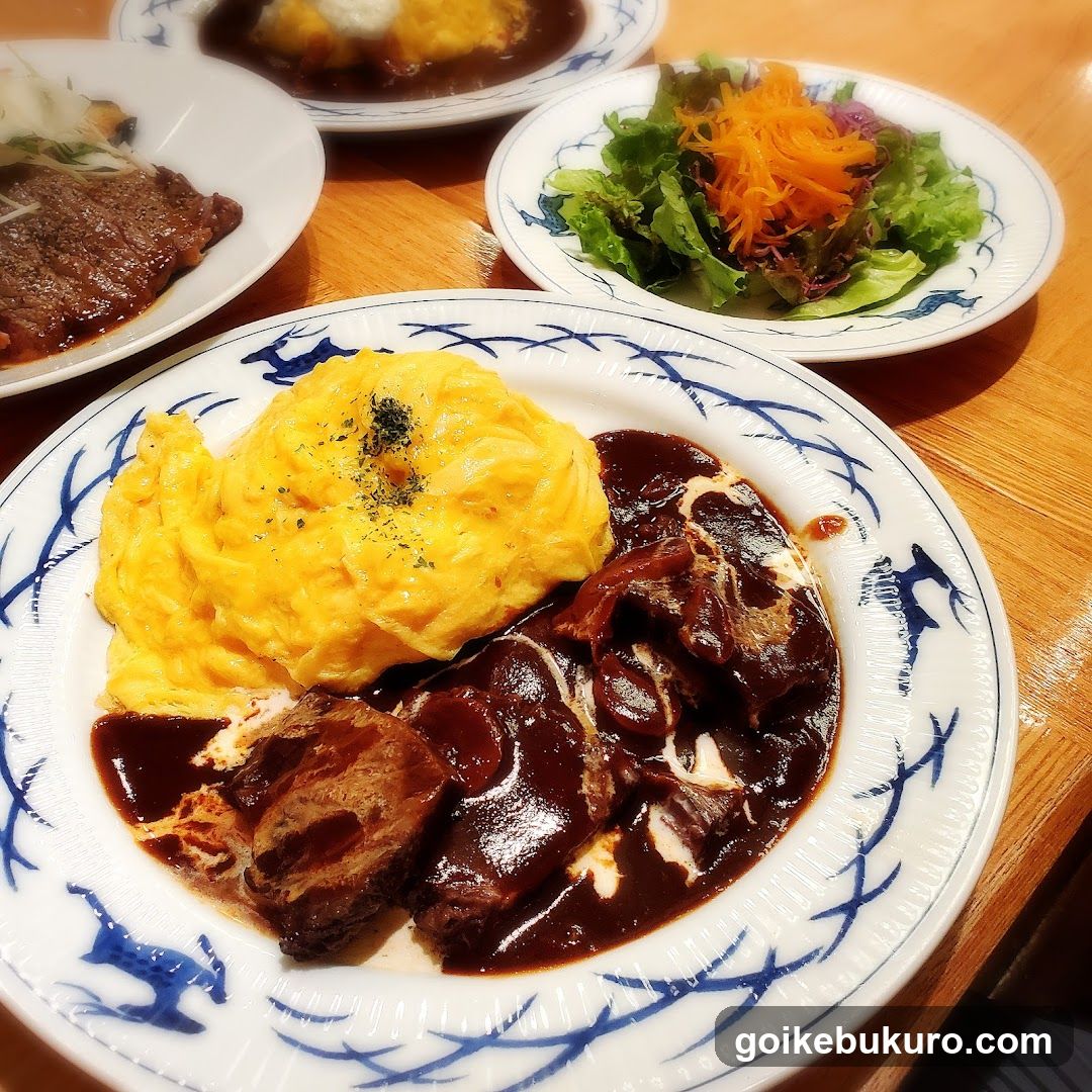 Omelette Rice with Beef and Salad