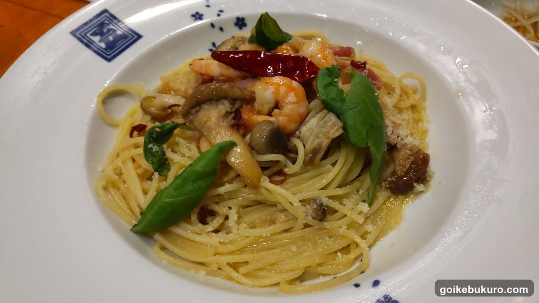 Shrimp and Mushroom Pasta with Basil