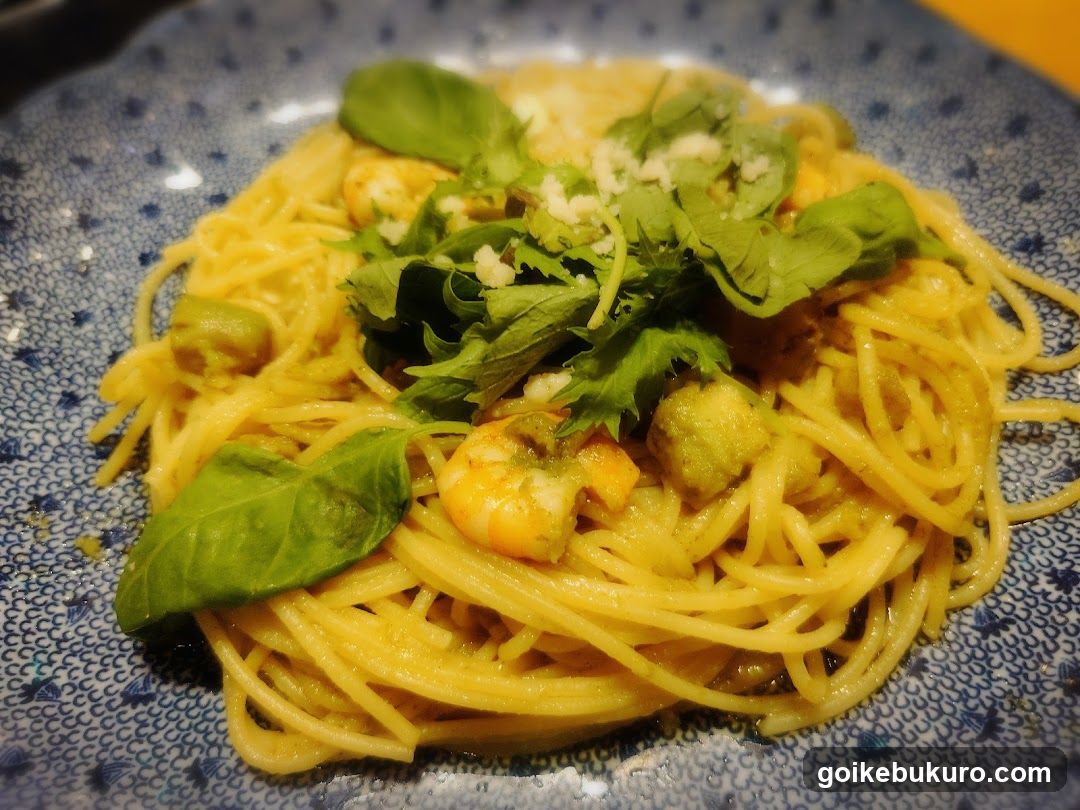 Spaghetti with Shrimp and Basil