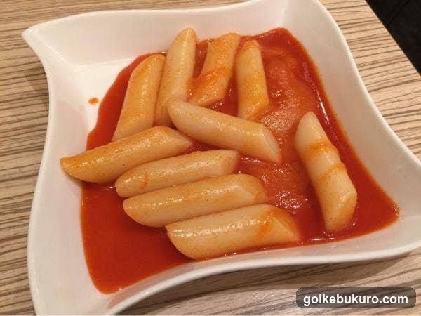 Tteokbokki in a bowl