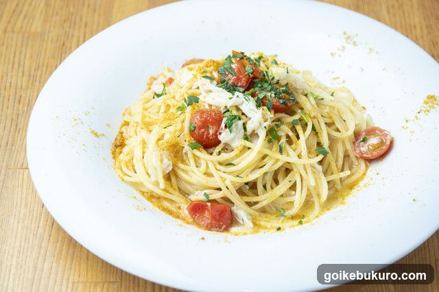 Spaghetti with Tomato and Cheese Sauce