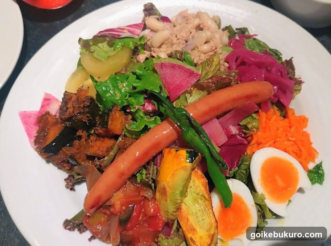 Salad with Tuna and Vegetables