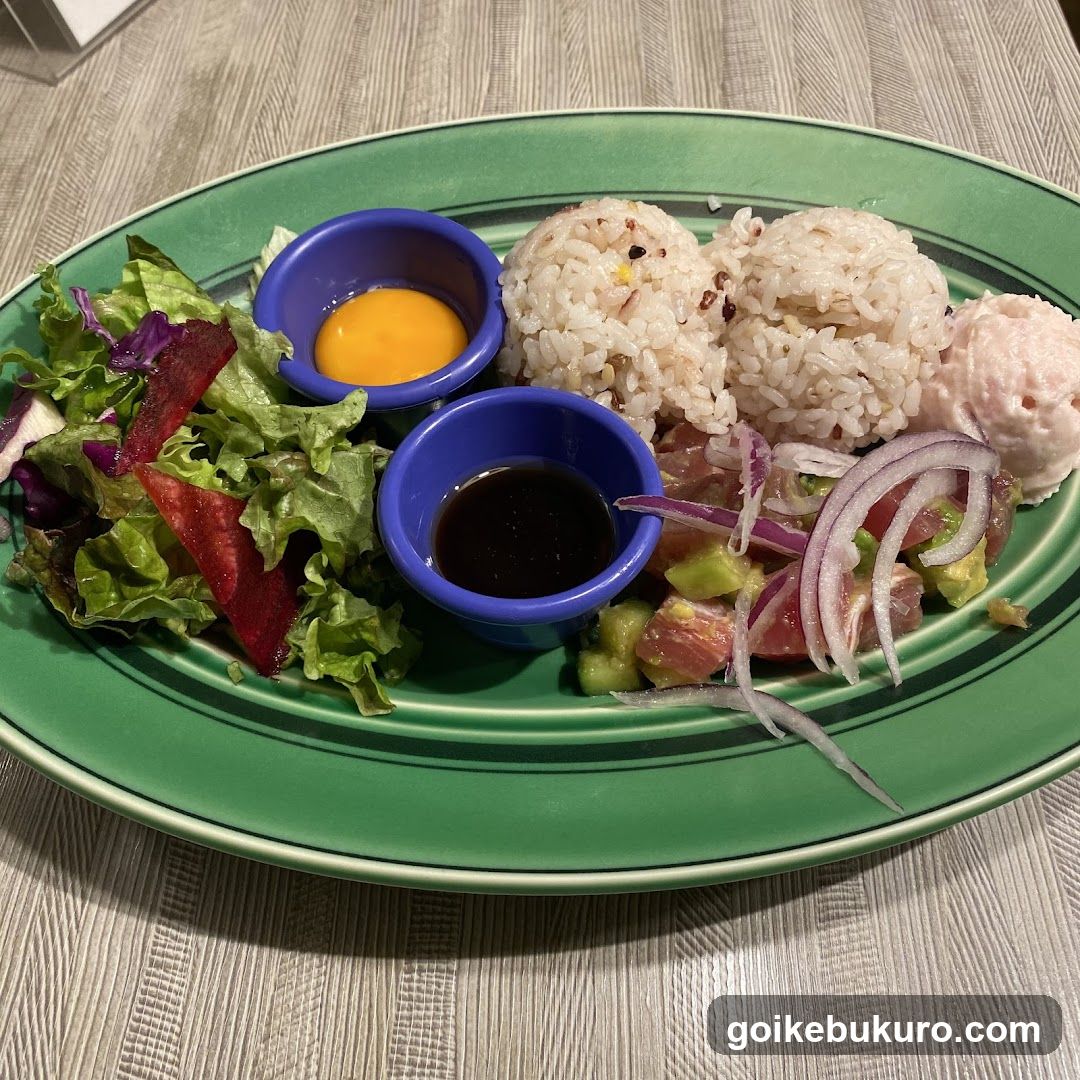 Poke Bowl with Rice Balls and Salad