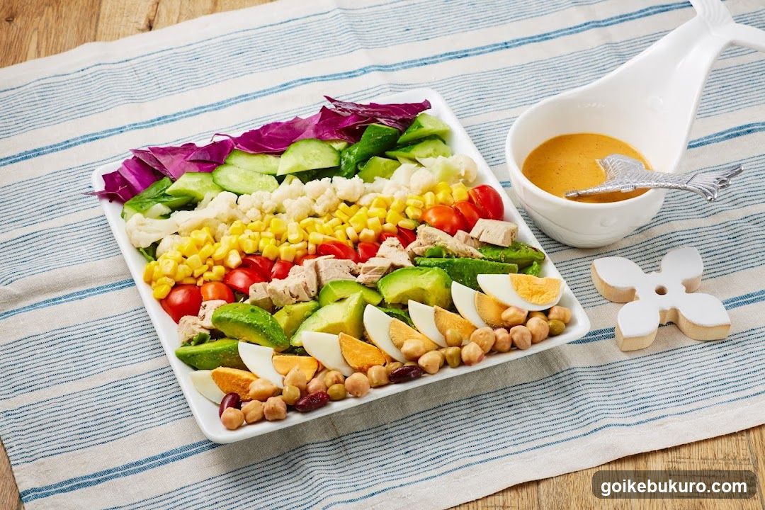 Rainbow Salad with Dressing