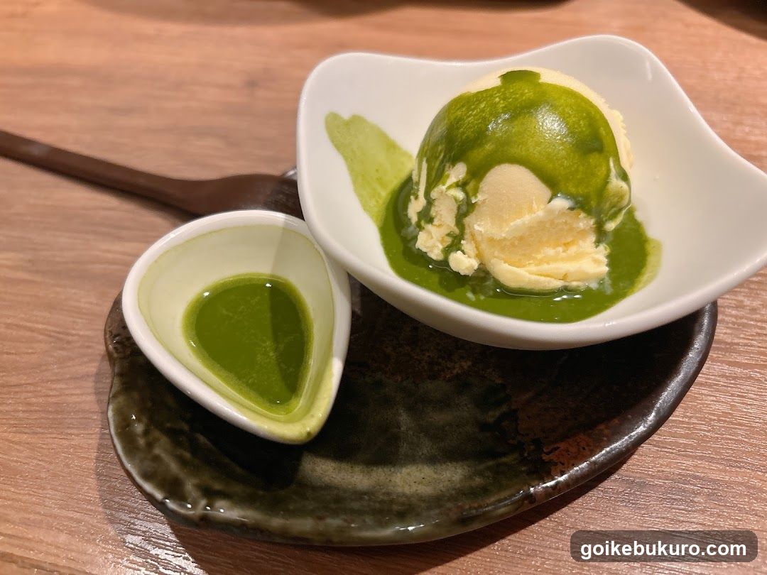 Matcha Ice Cream with Sauce