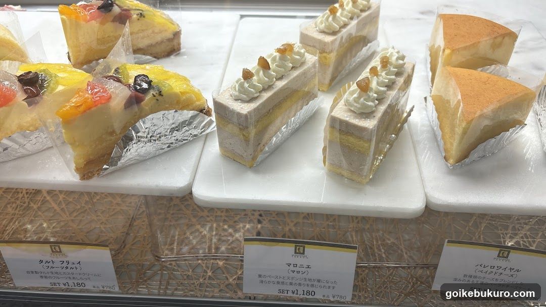 Cafe Dessert Display