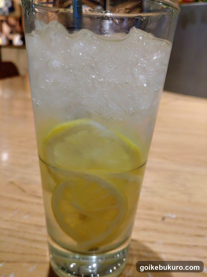 Lemonade with Ice and Lemon Slices