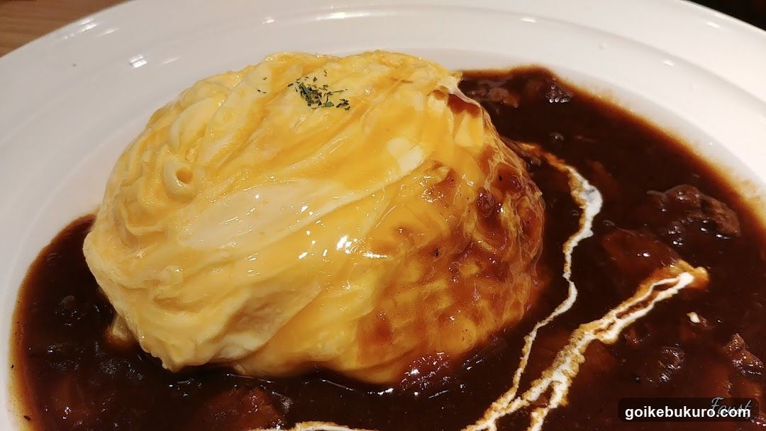 Curry Rice with Omelette