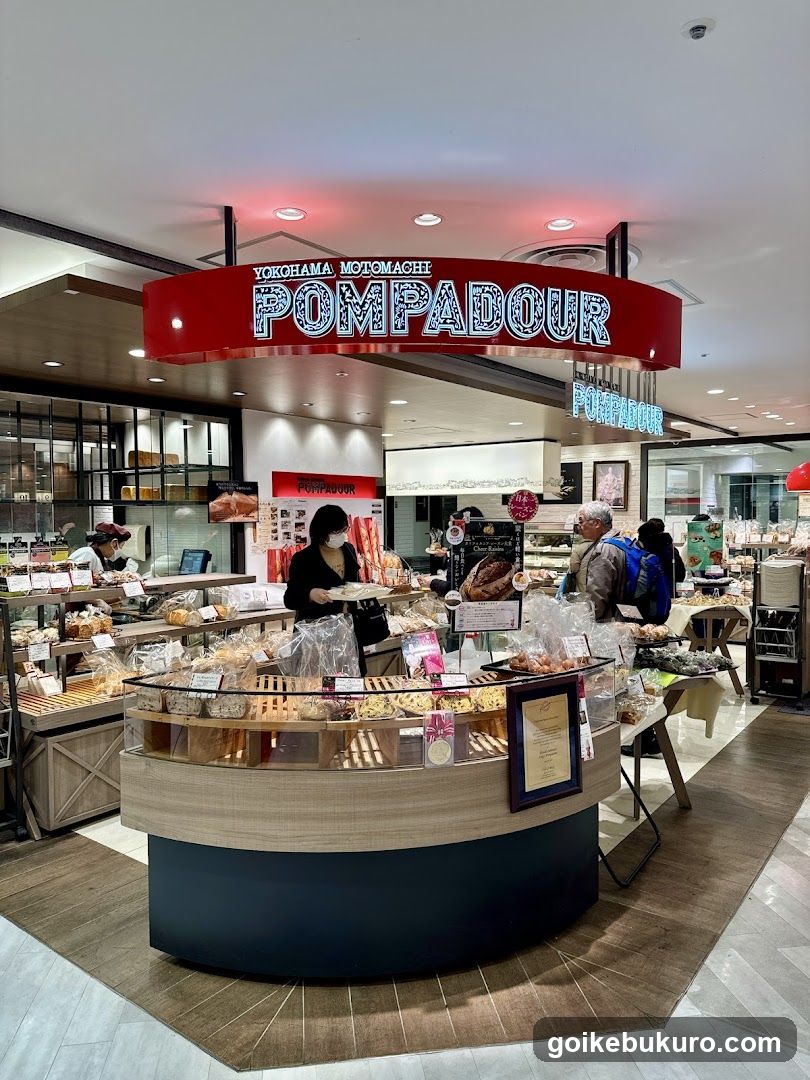 Yokohama Modomachi Pompadour Interior