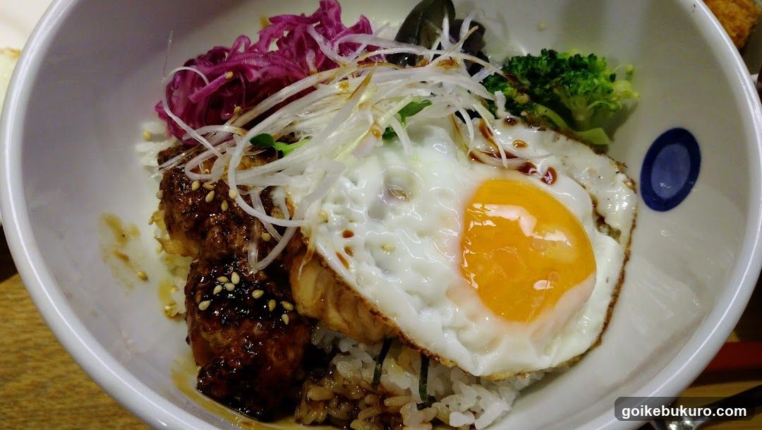 Fried Egg Rice Bowl with Tofu and Broccoli