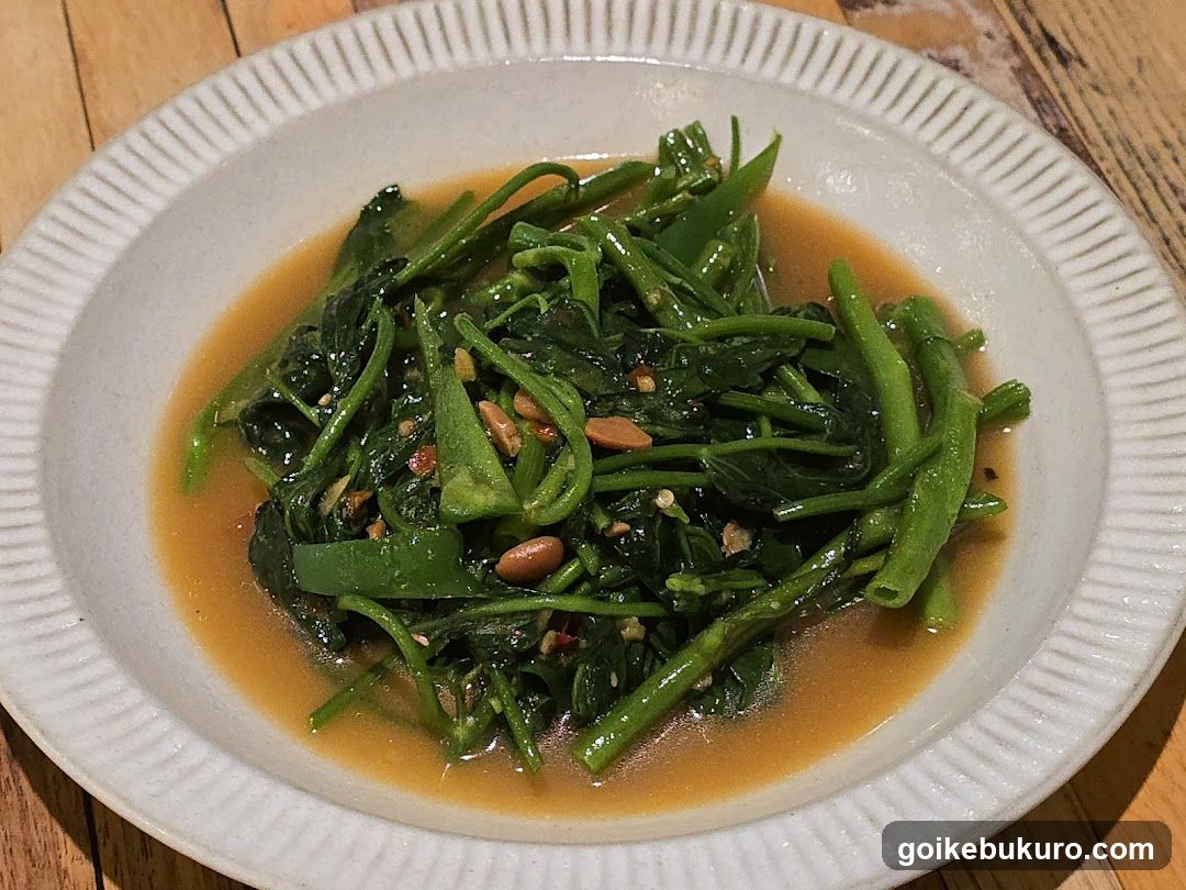 Stir-fried Water Spinach with Peanut Sauce