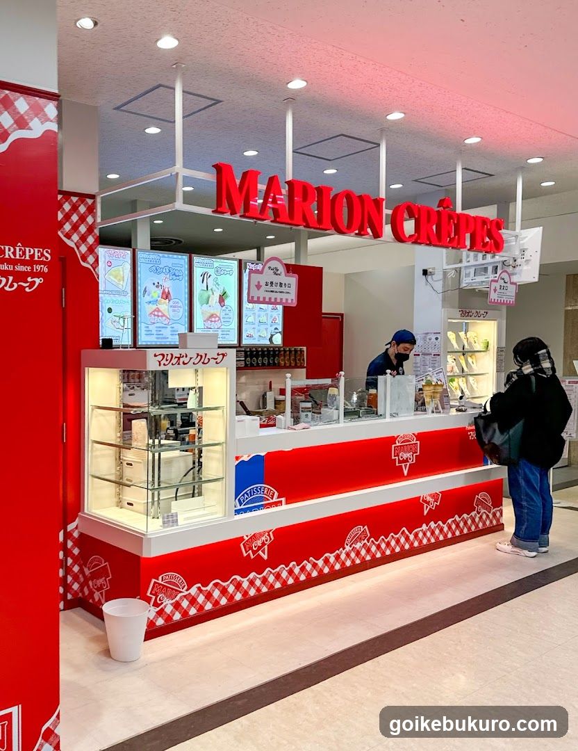 Marion Crêpes Counter Interior