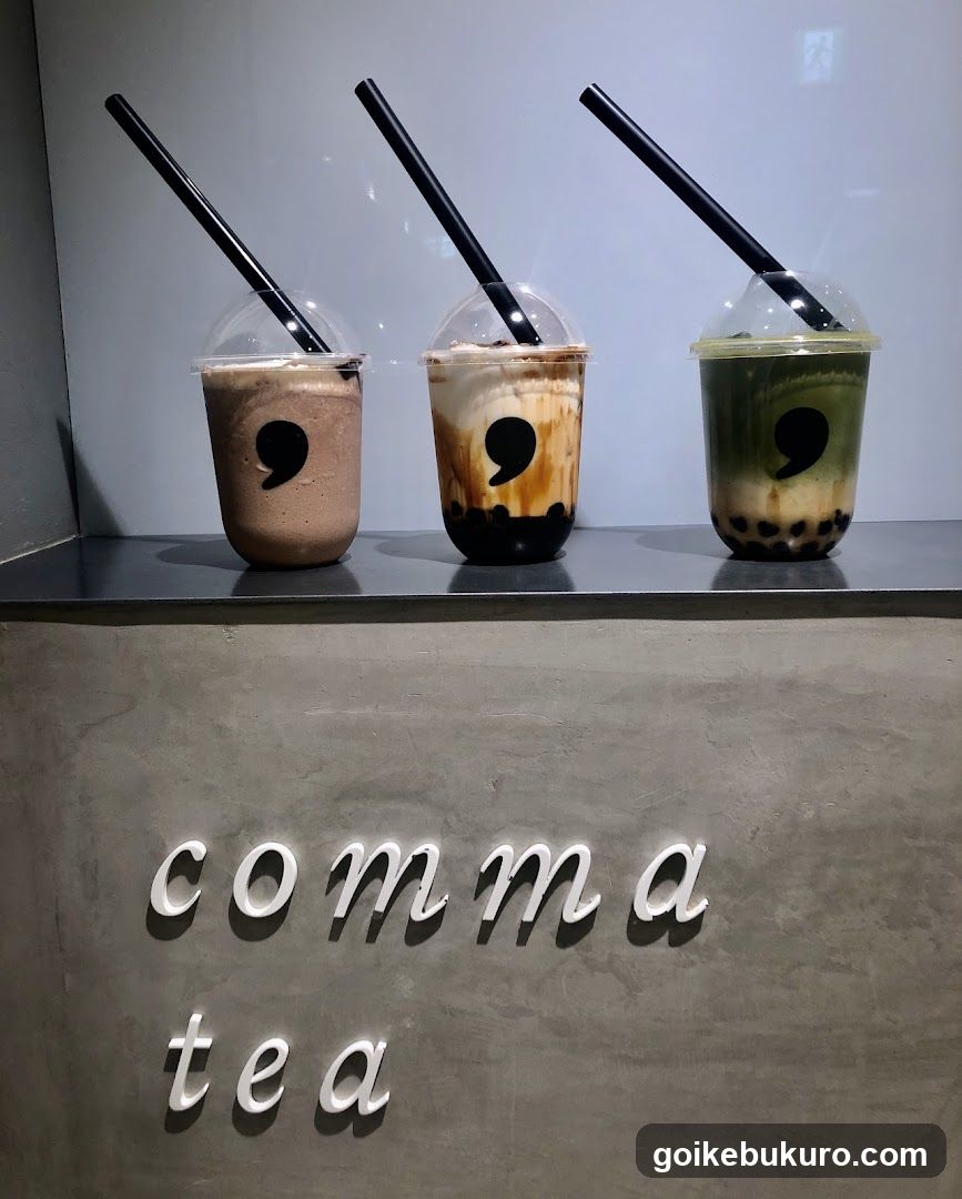 comma tea display