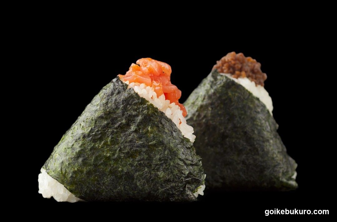 Onigiri with Tuna and Sesame Seeds