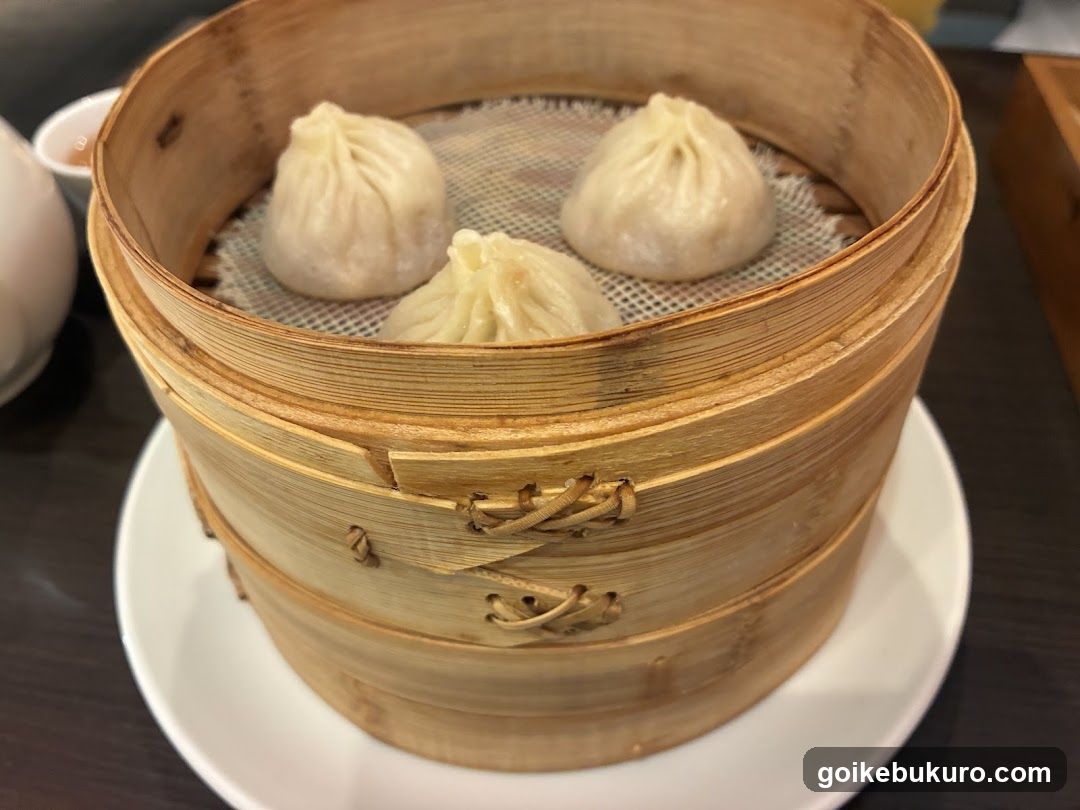 Steamed Dumplings in Bamboo Basket